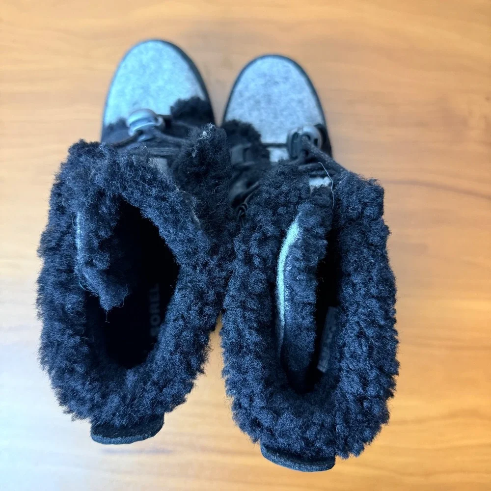 Sorel Joan of Arctic Wedge II Cozy Black Grey Shearling Wedge Boots Womens 8 NEW
